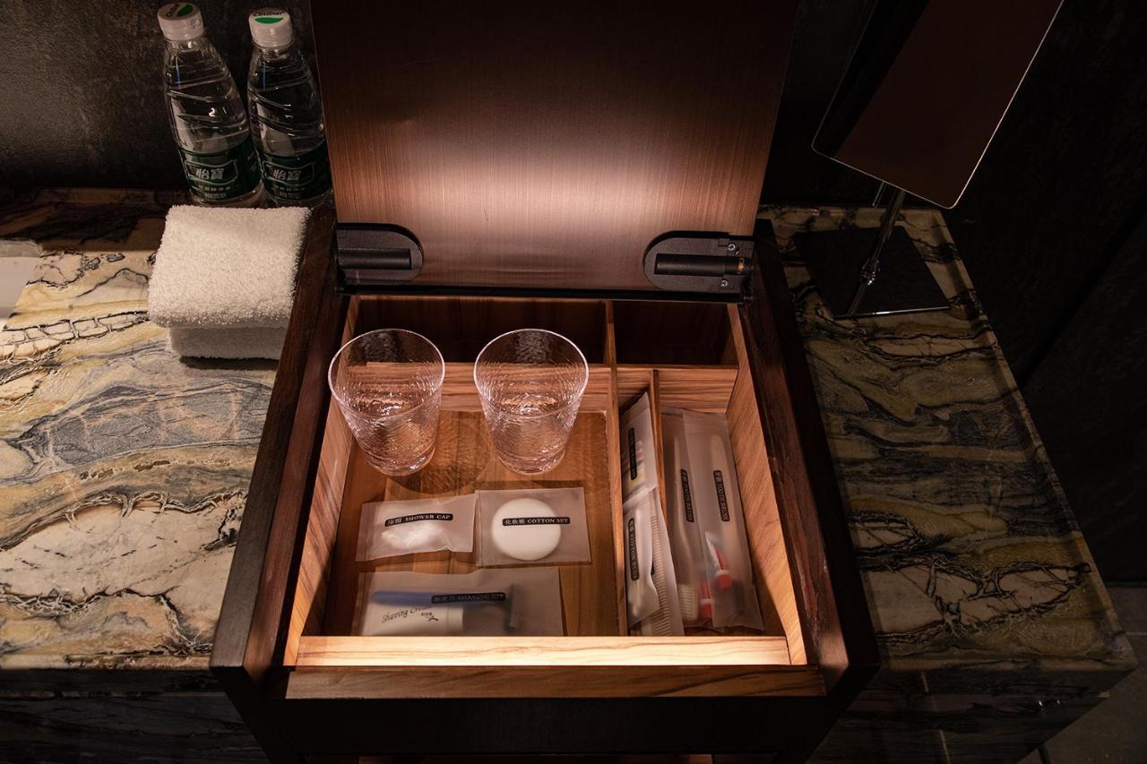 Hotel Mumian Beijing Daxing International Airport, Part Of Hyatt Exterior foto A drawer with a built-in light